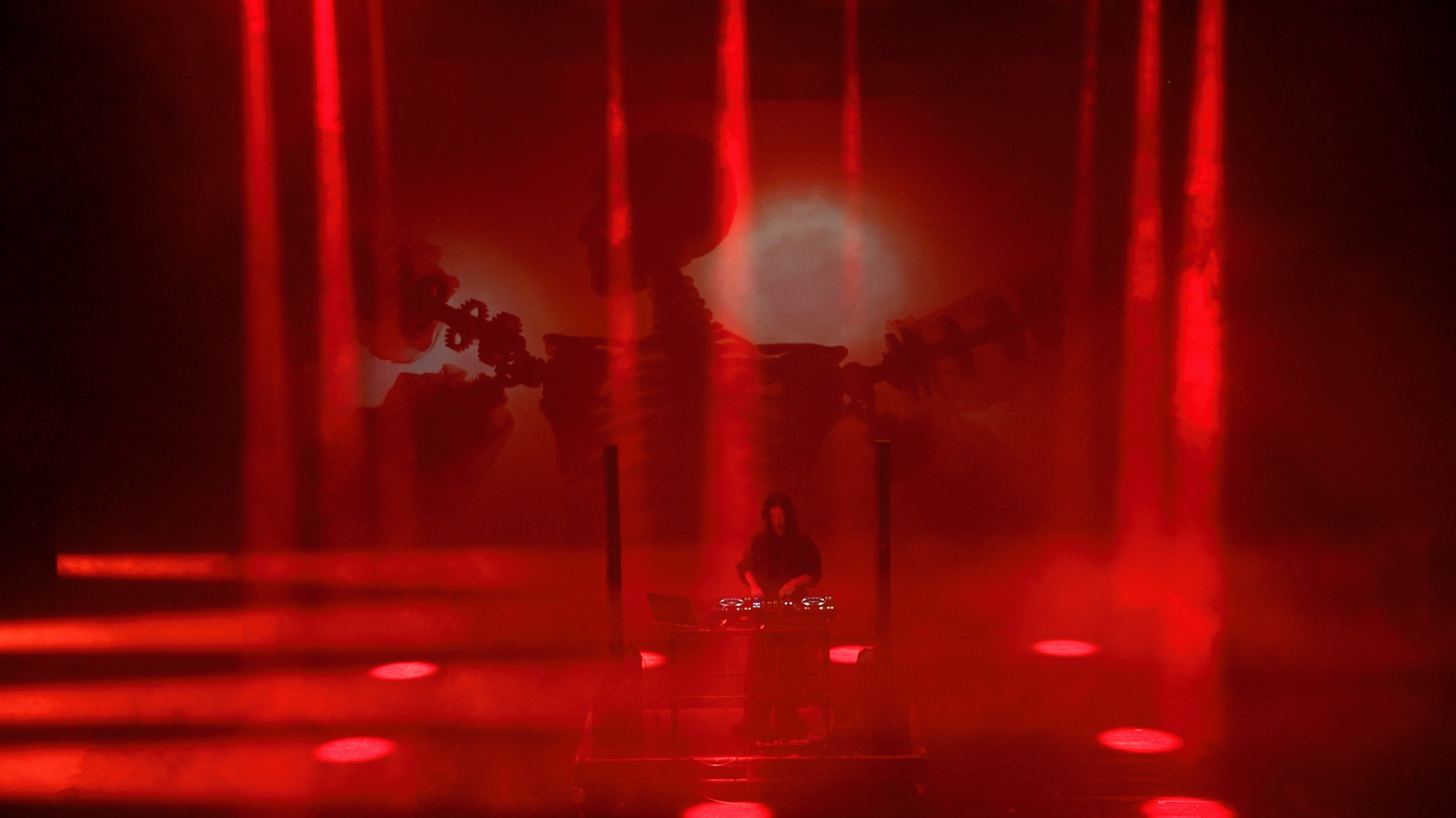 RAVE CINEMA performance still 1